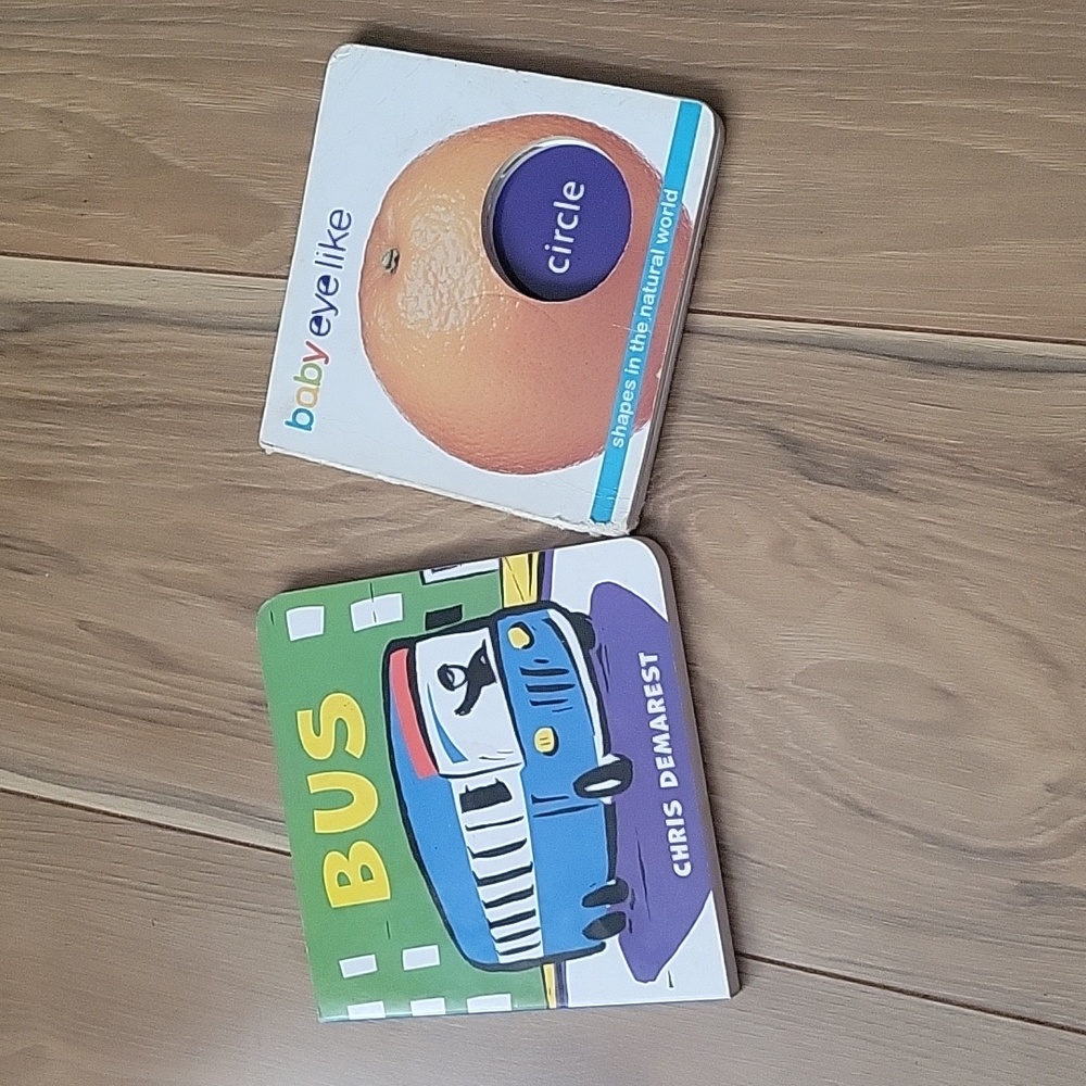 *3/$15* Baby Board Books! 👶 Bus & Circle